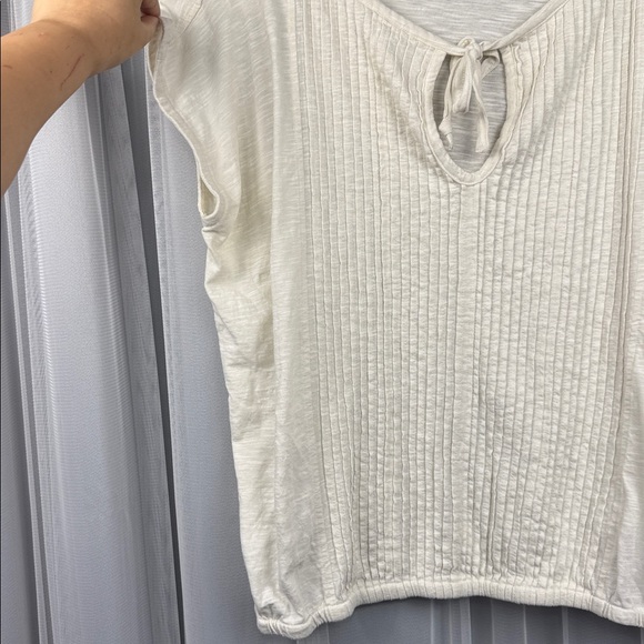 Prana Women's Cream Textured Short Sleeve Tie Neck Top Size L - Picture 4 of 9